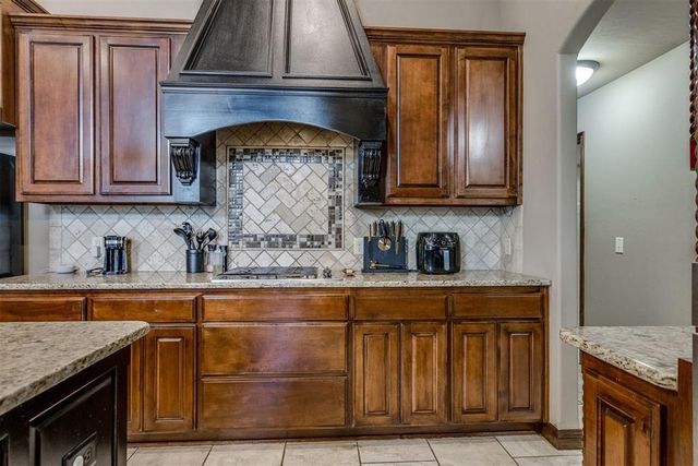 1716 NW 196th Street, Edmond, OK 73012