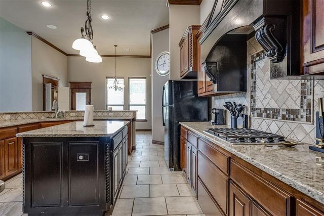 1716 NW 196th Street, Edmond, OK 73012