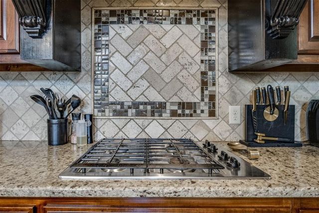 1716 NW 196th Street, Edmond, OK 73012