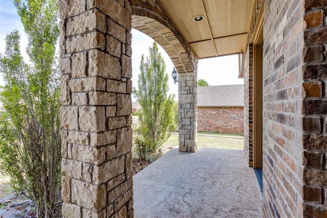 1716 NW 196th Street, Edmond, OK 73012