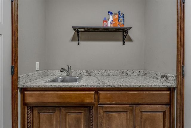 1716 NW 196th Street, Edmond, OK 73012