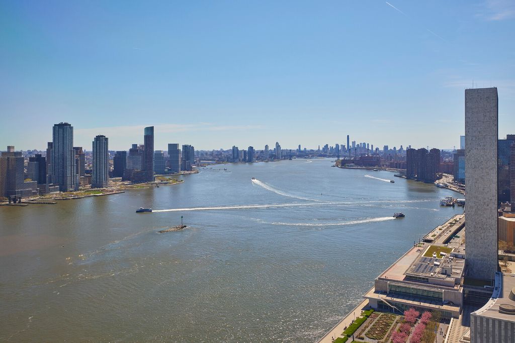 870 United Nations Plz 37 38A, New York City, NY 10017