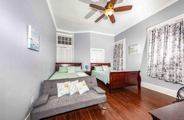 2009 Avenue O, Galveston, TX 77550