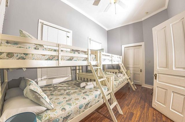 2009 Avenue O, Galveston, TX 77550