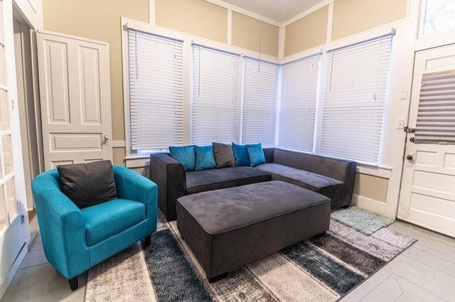 2009 Avenue O, Galveston, TX 77550