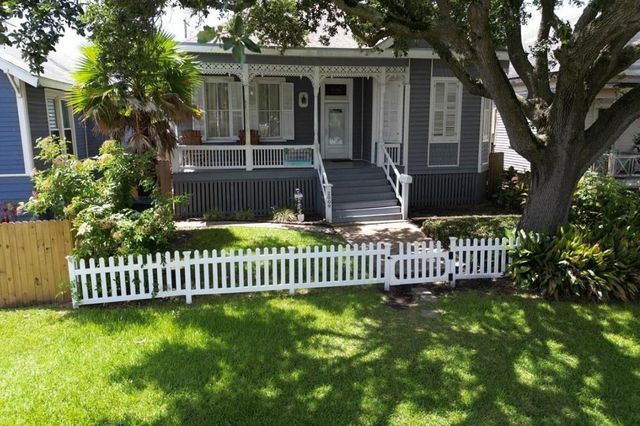 2009 Avenue O, Galveston, TX 77550