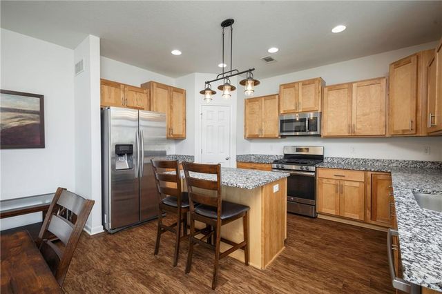 1423 SW FAIRFAX Road, Lee's Summit, MO 64083