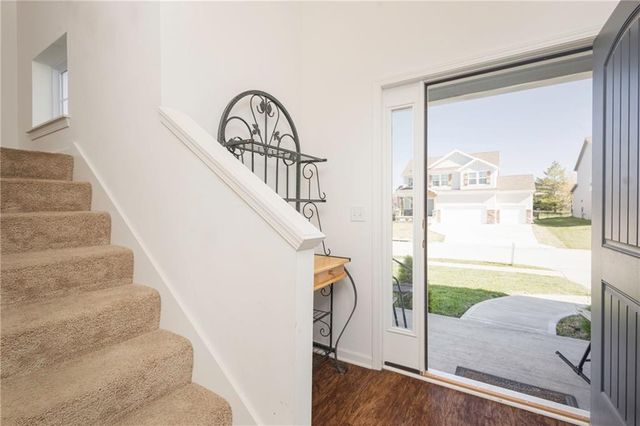 1423 SW FAIRFAX Road, Lee's Summit, MO 64083