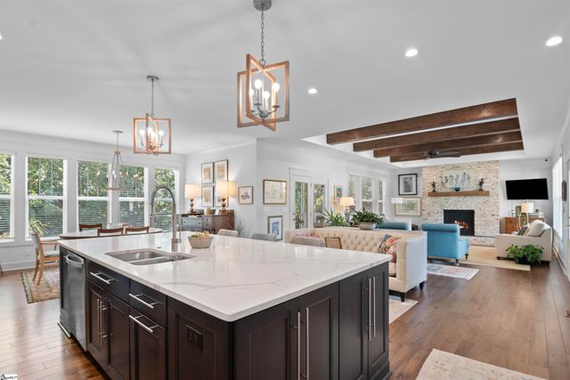 2 Country Squire Court, Greenville, SC 19615
