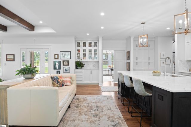 2 Country Squire Court, Greenville, SC 19615