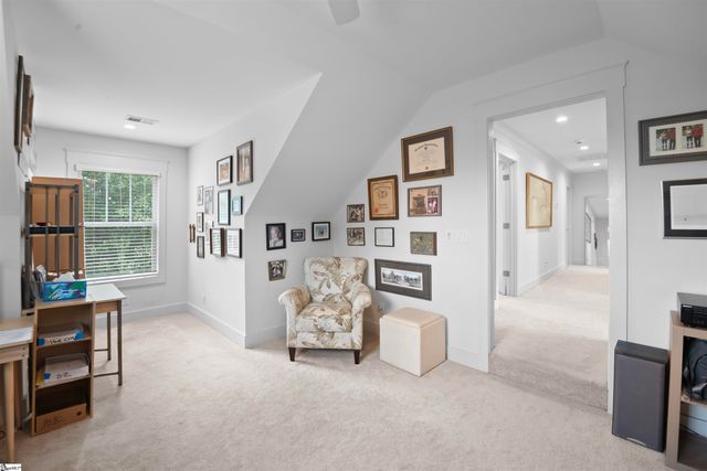 2 Country Squire Court, Greenville, SC 19615