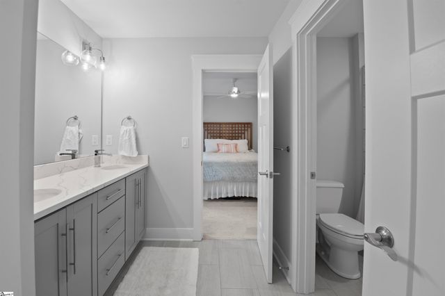 2 Country Squire Court, Greenville, SC 19615