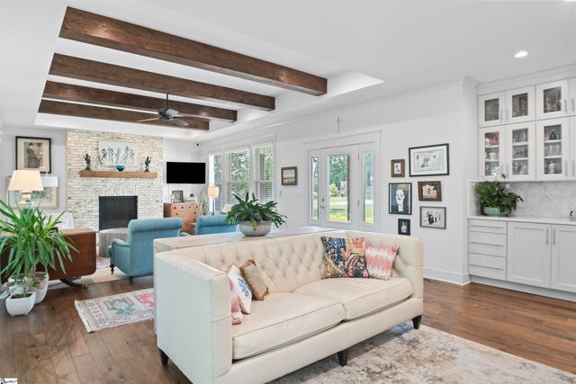 2 Country Squire Court, Greenville, SC 19615