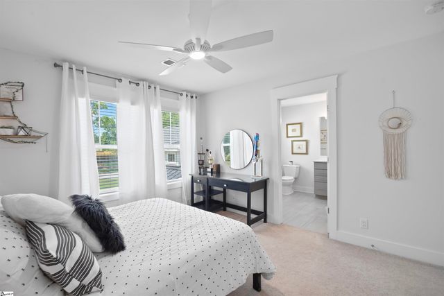 2 Country Squire Court, Greenville, SC 19615