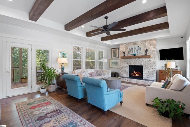 2 Country Squire Court, Greenville, SC 19615