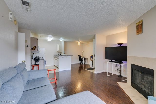 2200 South Fort Apache Road 1057, Las Vegas, NV 89117