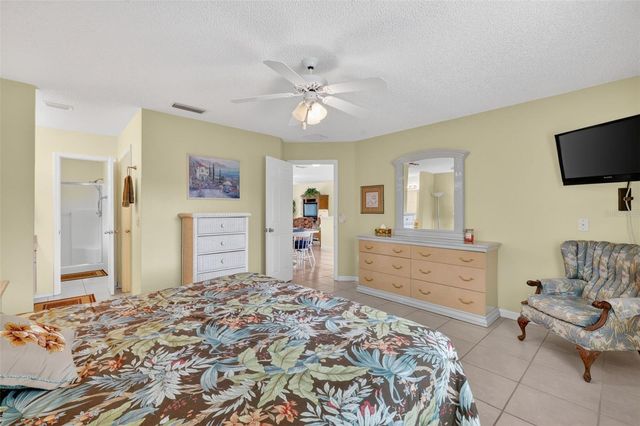 422 SAN MARINO DRIVE, The Villages, FL 32159