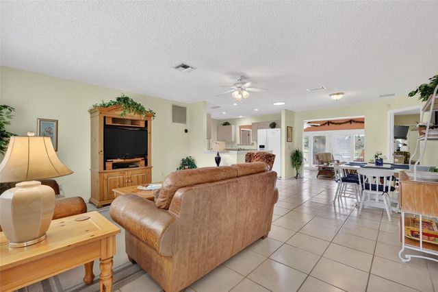 422 SAN MARINO DRIVE, The Villages, FL 32159