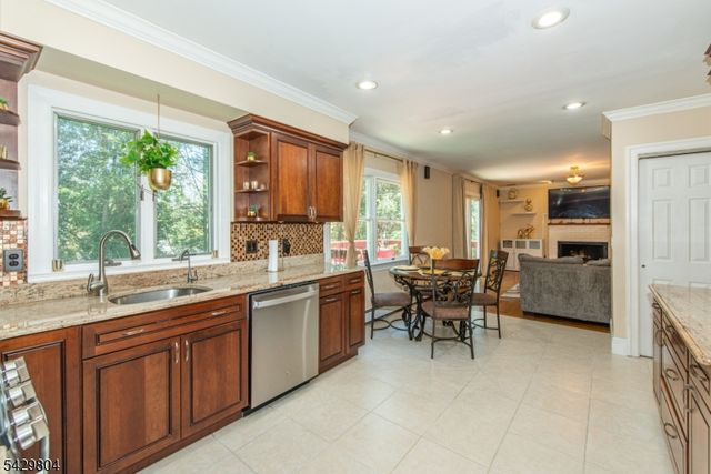 44 Dover Milton Rd, Jefferson Twp., NJ 07438