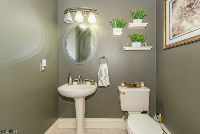44 Dover Milton Rd, Jefferson Twp., NJ 07438