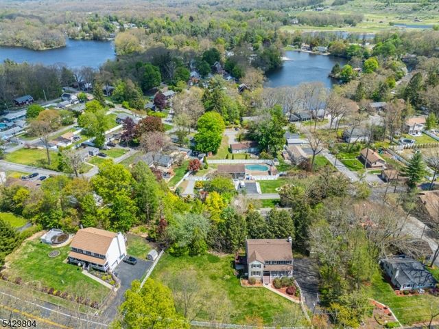 44 Dover Milton Rd, Jefferson Twp., NJ 07438
