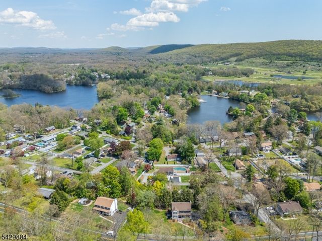 44 Dover Milton Rd, Jefferson Twp., NJ 07438