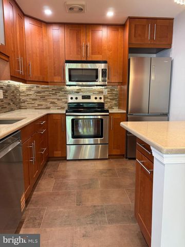 46 WOODBINE CT, Horsham, PA 19044