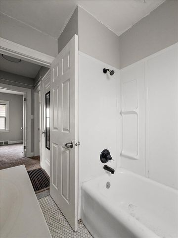 37 W Woodward Avenue, Ecorse, MI 48229