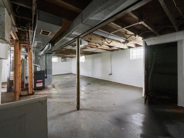 37 W Woodward Avenue, Ecorse, MI 48229