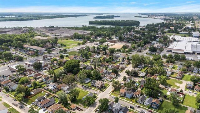 37 W Woodward Avenue, Ecorse, MI 48229