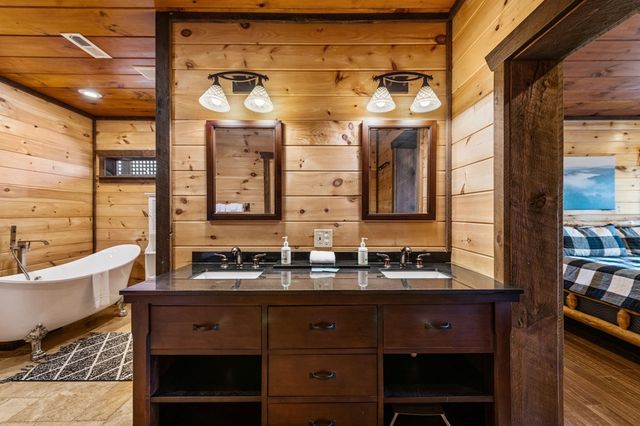 31 Hope Drive, Blue Ridge, GA 30513