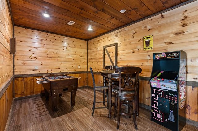 31 Hope Drive, Blue Ridge, GA 30513