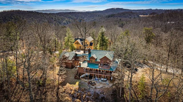 31 Hope Drive, Blue Ridge, GA 30513