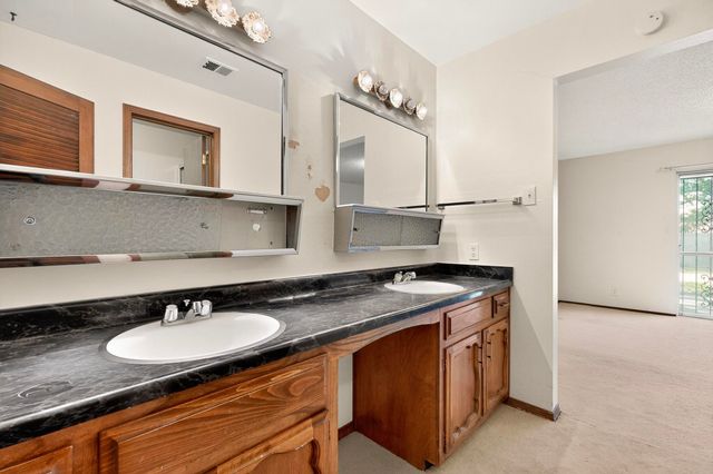 12404 PLACID Avenue NE, Albuquerque, NM 87112