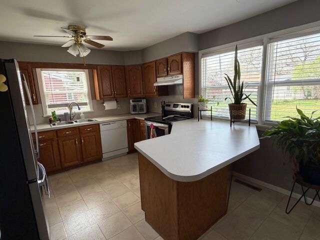 2110 Oak Avenue, North Muskegon, MI 49445