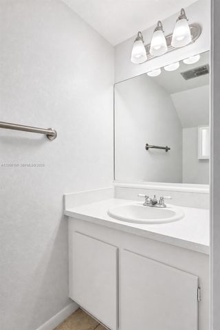 9821 NW 37th St 7F, Sunrise, FL 33351
