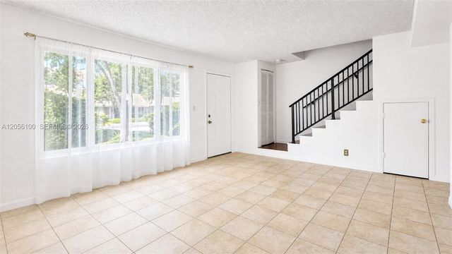 9821 NW 37th St 7F, Sunrise, FL 33351