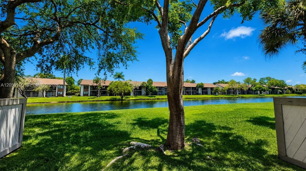 9821 NW 37th St 7F, Sunrise, FL 33351