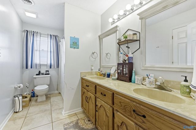 22302 Choctaw Lane, Athens, AL 35613