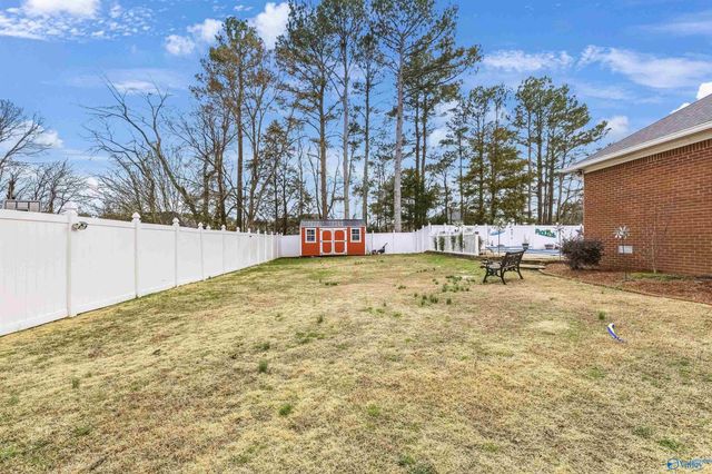 22302 Choctaw Lane, Athens, AL 35613