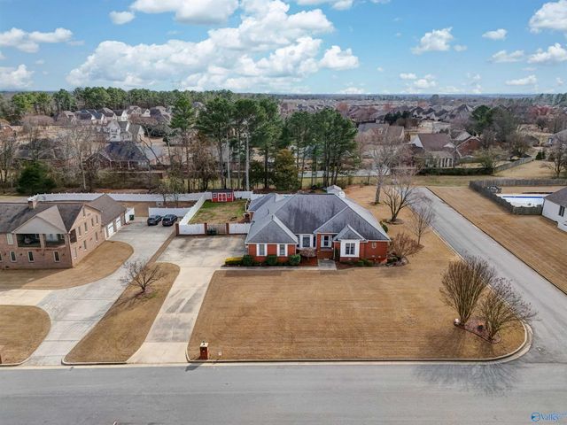 22302 Choctaw Lane, Athens, AL 35613