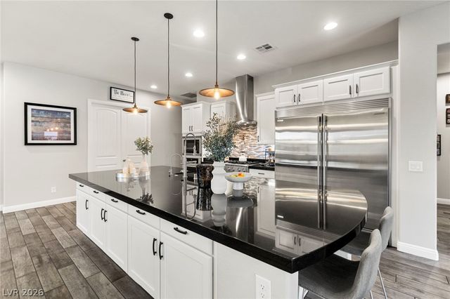 327 Castle Wynd Avenue, Las Vegas, NV 89183