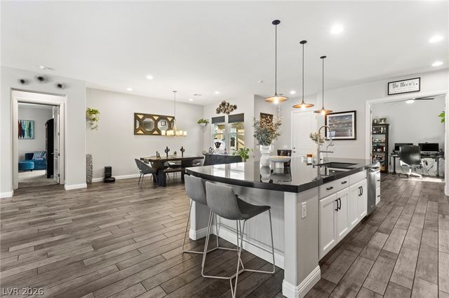 327 Castle Wynd Avenue, Las Vegas, NV 89183