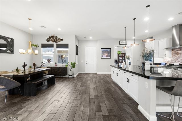 327 Castle Wynd Avenue, Las Vegas, NV 89183