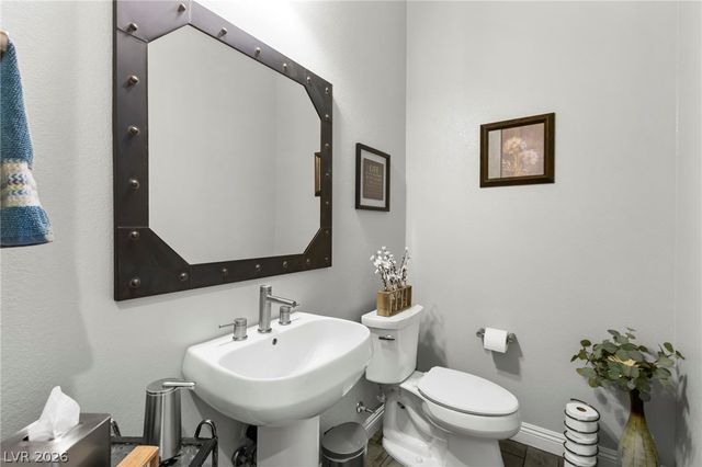 327 Castle Wynd Avenue, Las Vegas, NV 89183
