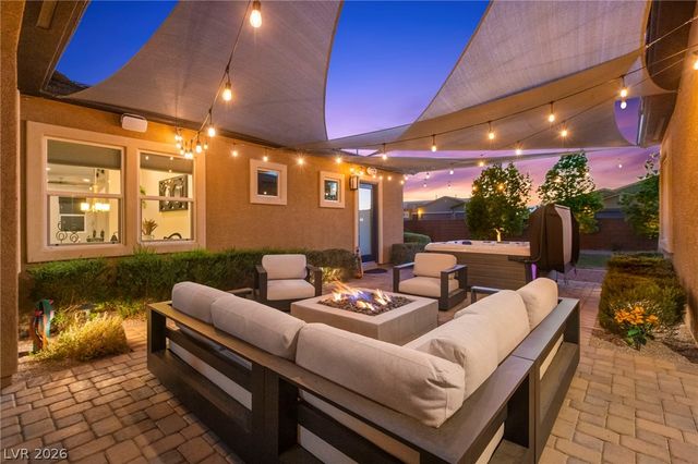 327 Castle Wynd Avenue, Las Vegas, NV 89183