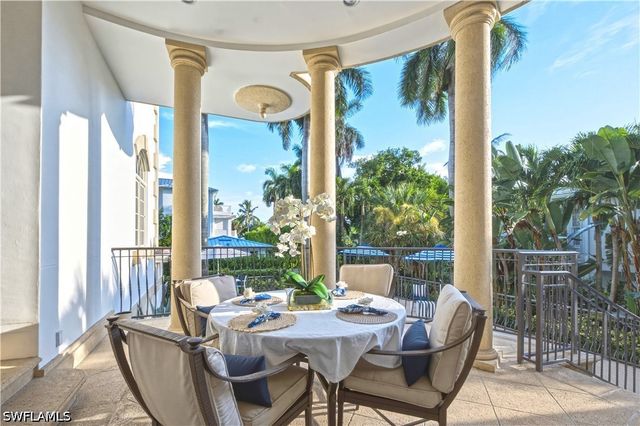 40 5th AVE S, Naples, FL 34102