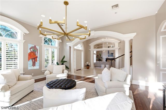 40 5th AVE S, Naples, FL 34102