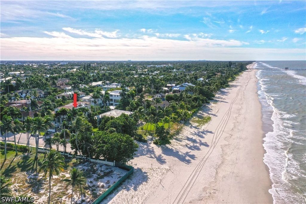 40 5th AVE S, Naples, FL 34102