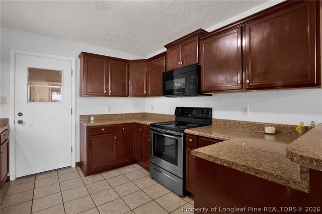 2231 Tolgate Road, Fayetteville, NC 28304